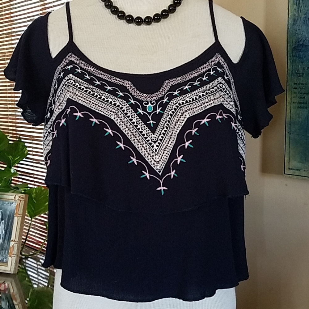Cold Shoulder Top L